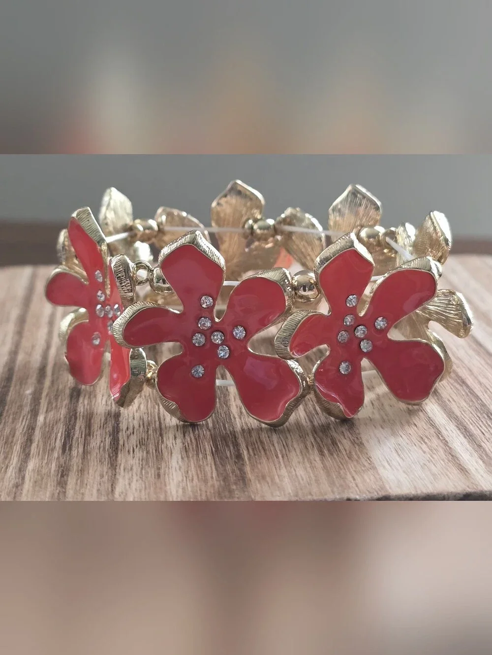 Gold-Tone Coral Floral Stretch Bracelet